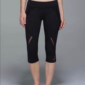 Lululemon Cool to Street Crop